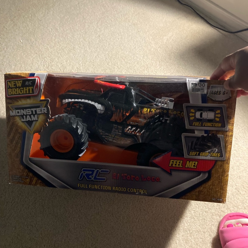 Toy (boys) Monster Jam Truck NIB